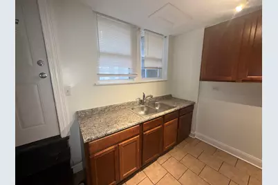 2000 W Jarvis Avenue #G, Chicago, IL 60645 - Photo 6