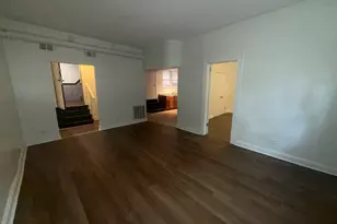 2000 W Jarvis Ave, Chicago, IL 60645 - Photo 2