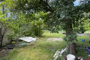 125 S Bower Rd, Beaverville, IL 60912 - Photo 4