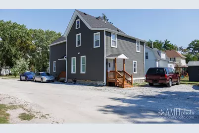 327 E Indiana Street, Momence, IL 60954 - Photo 2