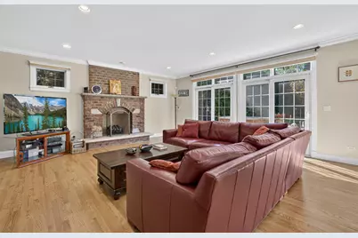 1520 Oakwood Avenue, Highland Park, IL 60035 - Photo 6