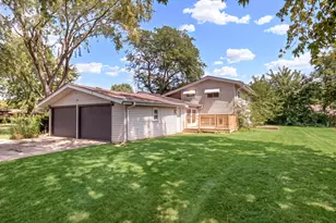 15949 S Howard St, Plainfield, IL 60586 - Photo 2