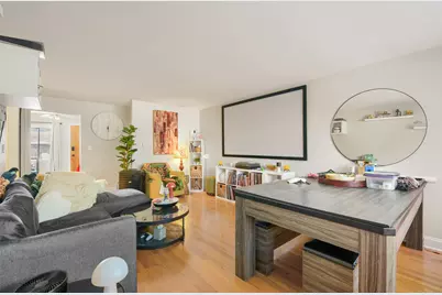 7133 N Damen Avenue #3D, Chicago, IL 60645 - Photo 4