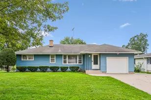 2135 Hawthorne Ln, Waukegan, IL 60087 - Photo 1