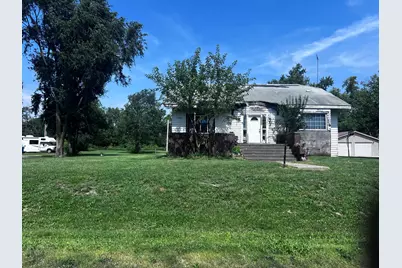211 W 1st Street S, Clarence, IL 60960 - Photo 2
