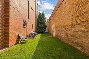 1228 Emerson St, Evanston, IL 60201 - Photo 22