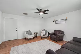 908 Hillside Ct, Monticello, IL 61856 - Photo 22