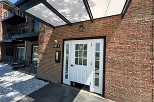 10217 Dearlove Rd, Glenview, IL 60025 - Photo 2