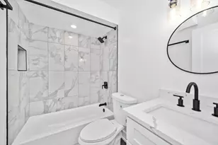 10217 Dearlove Rd, Glenview, IL 60025 - Photo 12