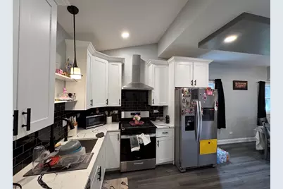 714 S Joliet Street, Joliet, IL 60436 - Photo 6