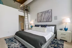 758 N Larrabee St, Chicago, IL 60654 - Photo 10