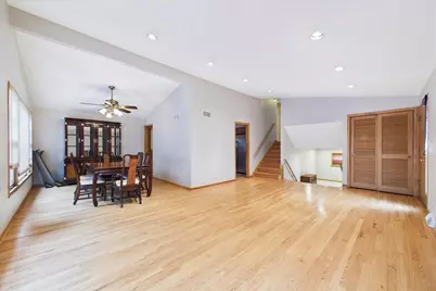 5007 Golf Road, Skokie, IL 60077 - Photo 6