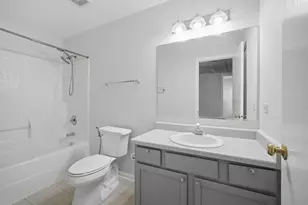 611 Lakeridge Ct, Naperville, IL 60563 - Photo 18