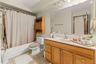 9147 S Roberts Rd, Hickory Hills, IL 60457 - Photo 14