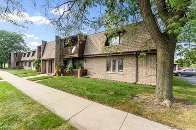 9147 S Roberts Road #205, Hickory Hills, IL 60457 - Photo 2