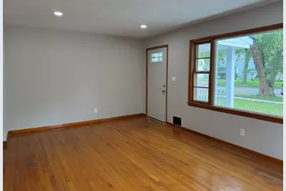 1908 W Pearl Avenue, Rockford, IL 61103 - Photo 8