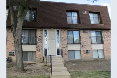 203 N Waters Edge Drive #202, Glendale Heights, IL 60139 - Photo 1