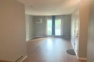 203 N Waters Edge Dr, Glendale Heights, IL 60139 - Photo 8