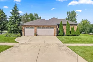 12991 Mayfair Dr, Lemont, IL 60439 - Photo 8