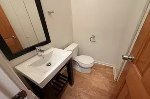 744 W Gordon Terrace, Chicago, IL 60613 - Photo 8