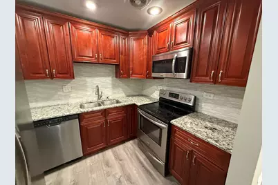 744 W Gordon Terrace #108, Chicago, IL 60613 - Photo 2