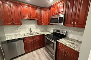 744 W Gordon Terrace, Chicago, IL 60613 - Photo 2