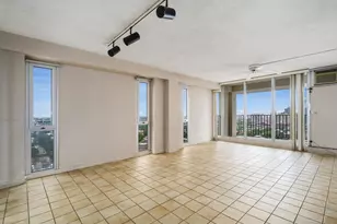 1960 N Lincoln Park W, Chicago, IL 60614 - Photo 4