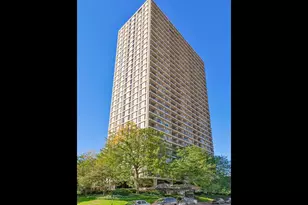 1960 N Lincoln Park W, Chicago, IL 60614 - Photo 1