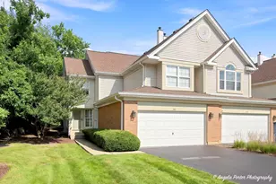 327 Cimarron Rd, Lombard, IL 60148 - Photo 2