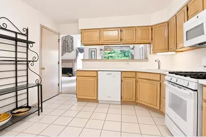 327 Cimarron Road #327, Lombard, IL 60148 - Photo 32