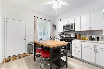 4018 W Oakdale Avenue, Chicago, IL 60641 - Photo 6