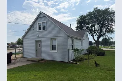 918 Windsor Road, Loves Park, IL 61111 - Photo 2