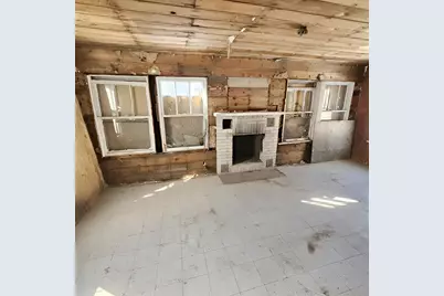 212 S Tryon Street, Woodstock, IL 60098 - Photo 8