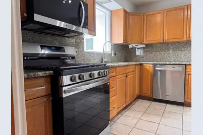 2925 W Jerome Street, Chicago, IL 60645 - Photo 4