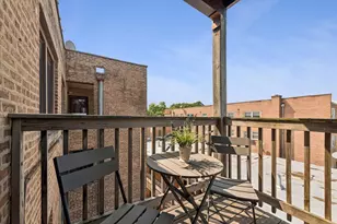 7231 N Ridge Ave, Chicago, IL 60645 - Photo 10