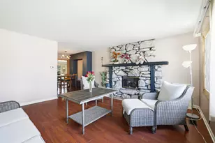 7388 Coventry Ln, Hanover Park, IL 60133 - Photo 8