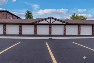 10521 S Roberts Rd, Palos Hills, IL 60465 - Photo 16
