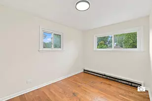 599 N Willow Rd, Elmhurst, IL 60126 - Photo 10