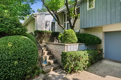 822 Timber Hill Road, Highland Park, IL 60035 - Photo 2