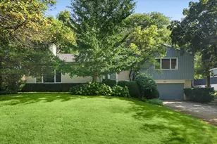 822 Timber Hill Rd, Highland Park, IL 60035 - Photo 1