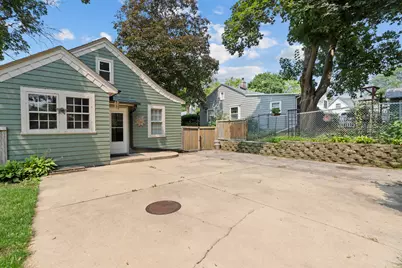 822 N Madison Street, Woodstock, IL 60098 - Photo 34