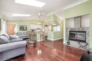 886 Quincy Ct, Island Lake, IL 60042 - Photo 10