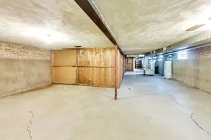 6247 N Leona Ave, Chicago, IL 60646 - Photo 28