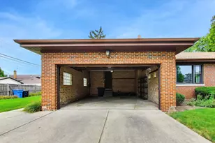 6247 N Leona Ave, Chicago, IL 60646 - Photo 44