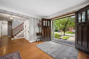 2851 W Rascher Ave, Chicago, IL 60625 - Photo 4