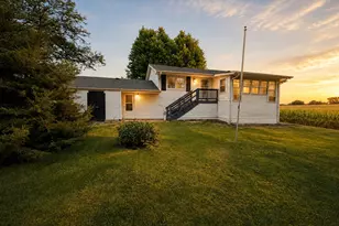 437 E 11th St, Pecatonica, IL 61063 - Photo 38
