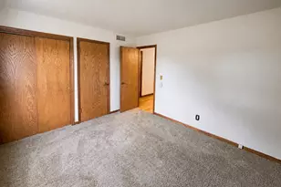 437 E 11th St, Pecatonica, IL 61063 - Photo 26