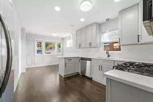 657 E 100th Pl, Chicago, IL 60628 - Photo 8
