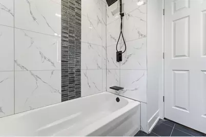 657 E 100th Place, Chicago, IL 60628 - Photo 10