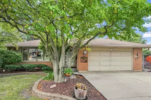 3310 Plum Grove Dr, Rolling Meadows, IL 60008 - Photo 2
